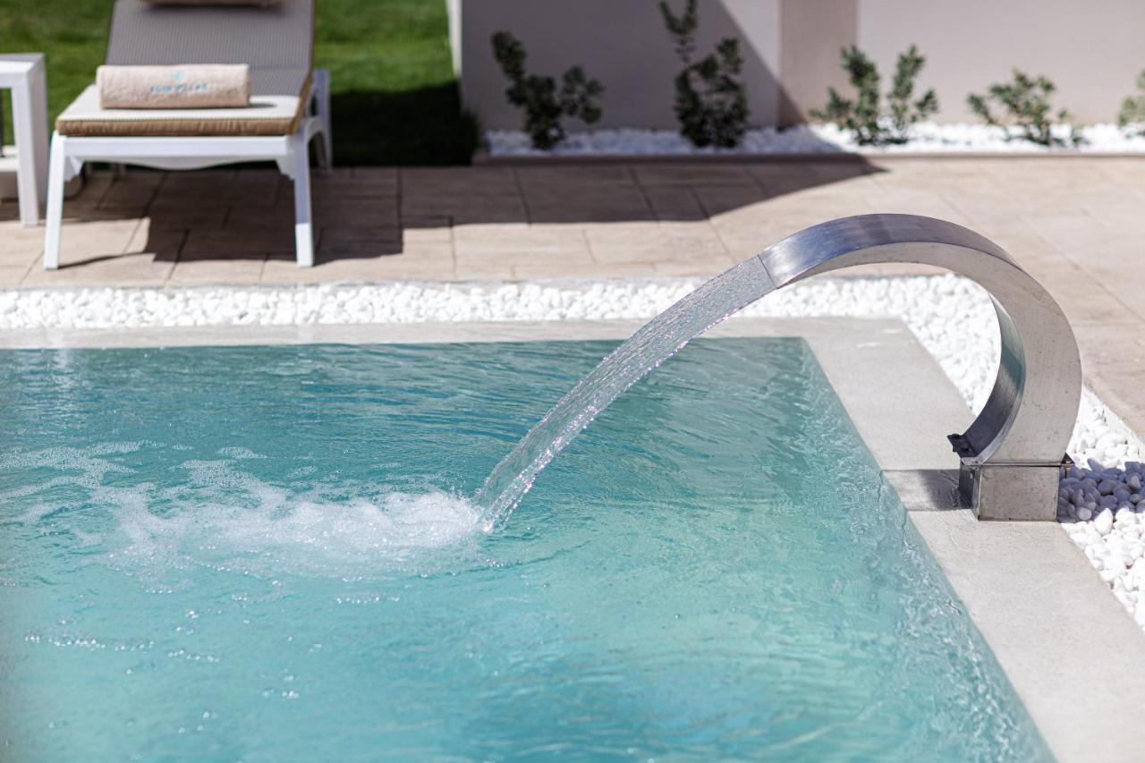 Koin Villa Sunrise, With Heated Pool & Whirlpool Perama  Exterior photo
